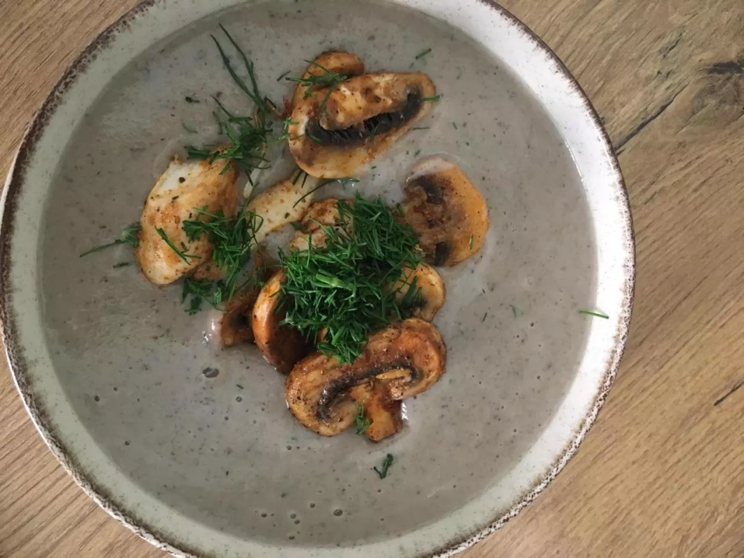 Przepis na zupę pieczarkową, dietetyk